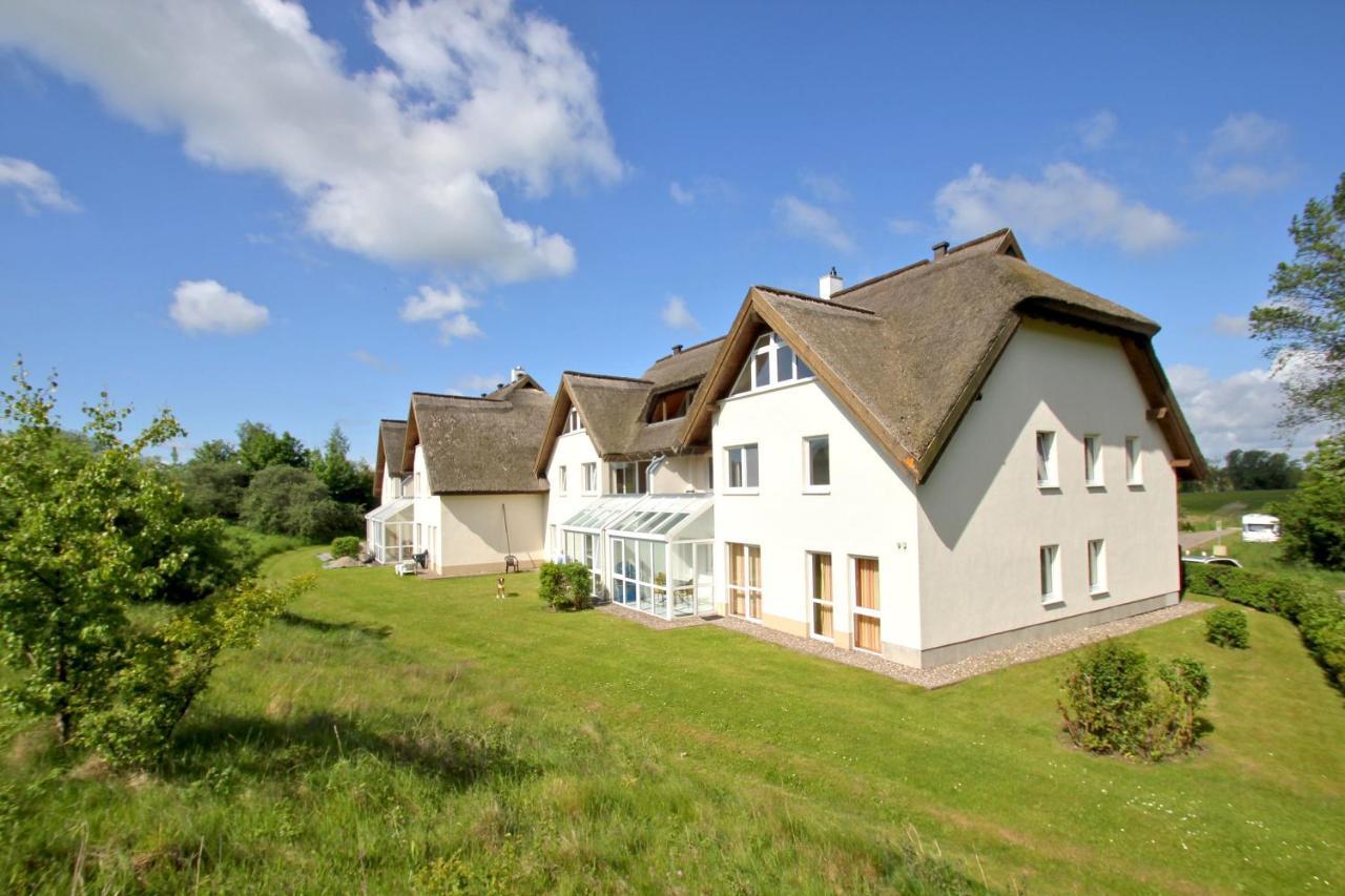 Strandnah Mit Terrasse, Gratis Nutzung Vom Ahoi Erlebnisbad Und Sauna In Sellin - Strandhaus Moenchgut Fewo06 로베 외부 사진