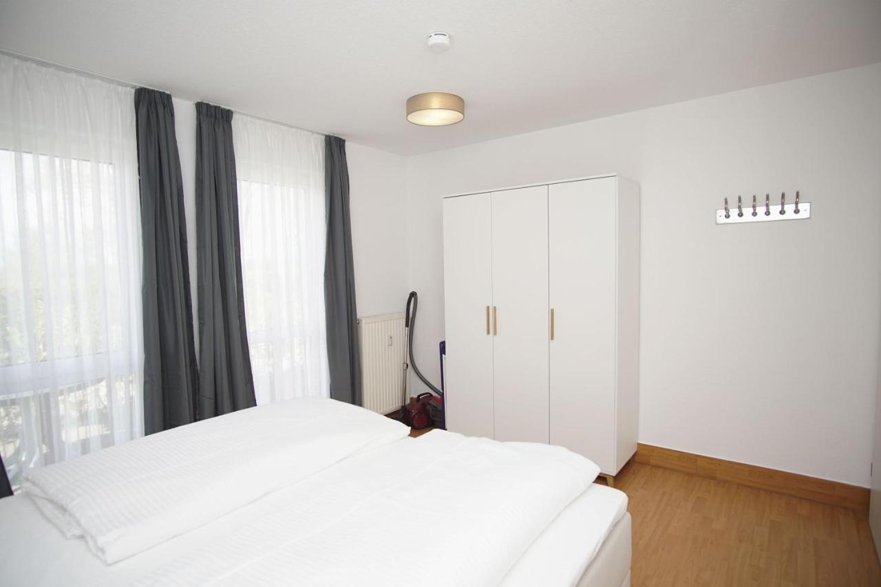 Strandnah Mit Terrasse, Gratis Nutzung Vom Ahoi Erlebnisbad Und Sauna In Sellin - Strandhaus Moenchgut Fewo06 로베 외부 사진