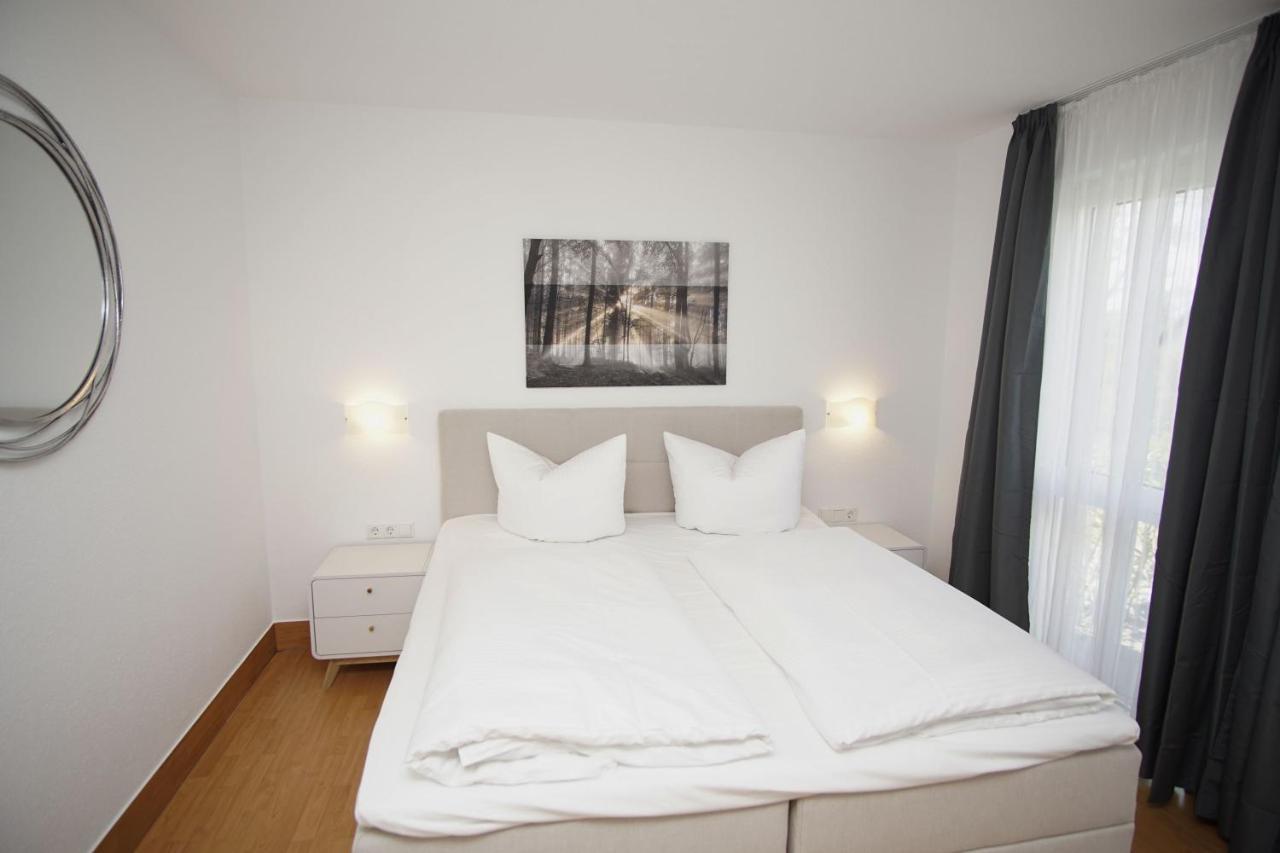 Strandnah Mit Terrasse, Gratis Nutzung Vom Ahoi Erlebnisbad Und Sauna In Sellin - Strandhaus Moenchgut Fewo06 로베 외부 사진