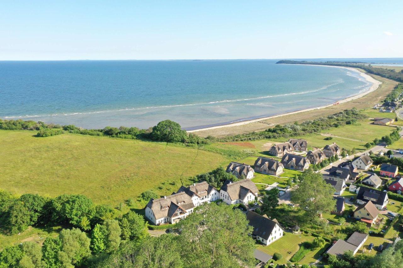 Strandnah Mit Terrasse, Gratis Nutzung Vom Ahoi Erlebnisbad Und Sauna In Sellin - Strandhaus Moenchgut Fewo06 로베 외부 사진